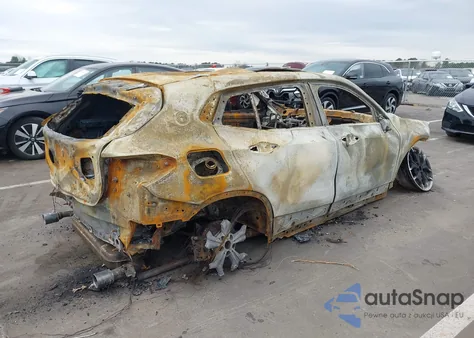 2021 BMW X2 xDrive28I z USA, uszkodzony, nr VIN WBXYJ1C06M5S40313